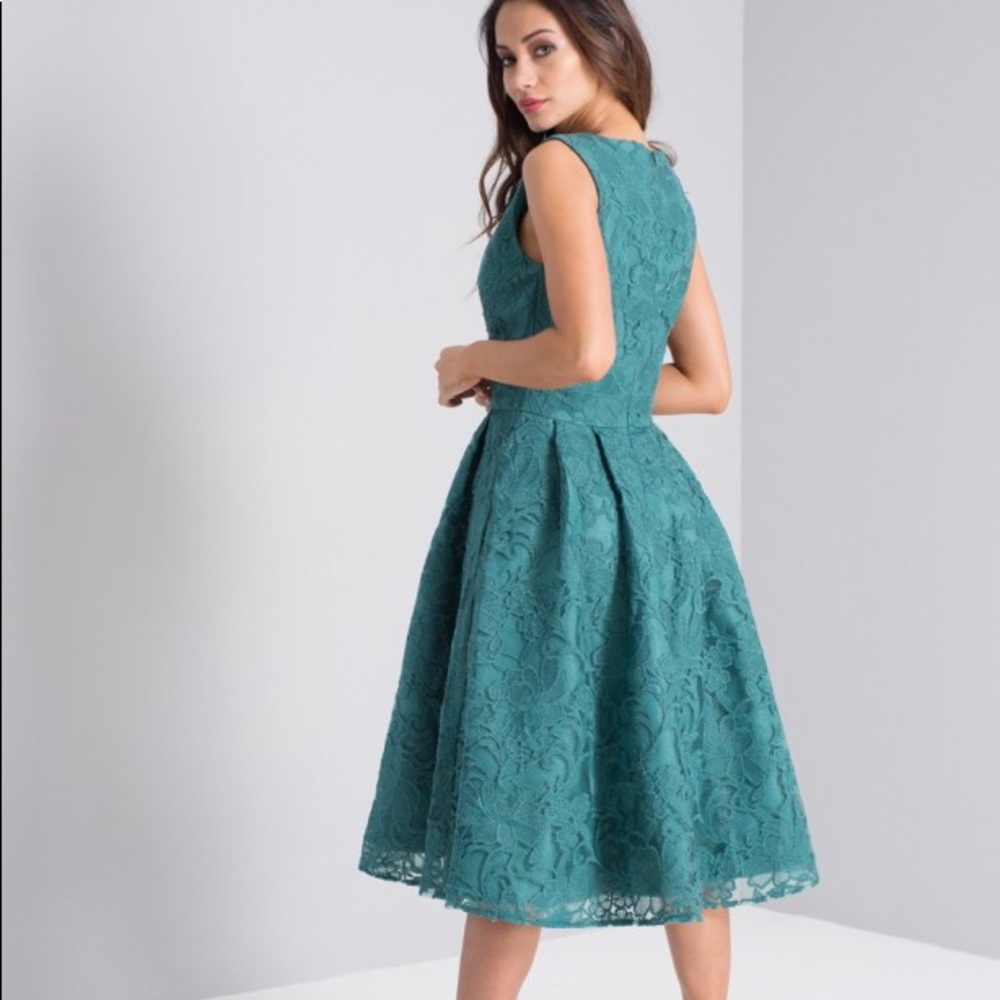 Chi chi London sigourney dress